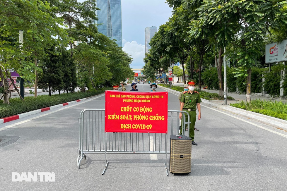 Nhìn lại hơn 20 ngày Hà Nội đối đầu với sóng dịch Delta - 9 Nhìn lại hơn 20 ngày Hà Nội đối đầu với sóng dịch Delta - 9