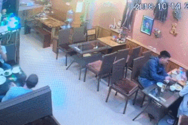 Khách Tây xin lỗi sau khi bị “tố” ăn quỵt tại nhà hàng ở Sa Pa