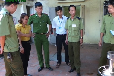 Công an vào cuộc vụ nhân viên bán xăng “móc túi” khách hàng