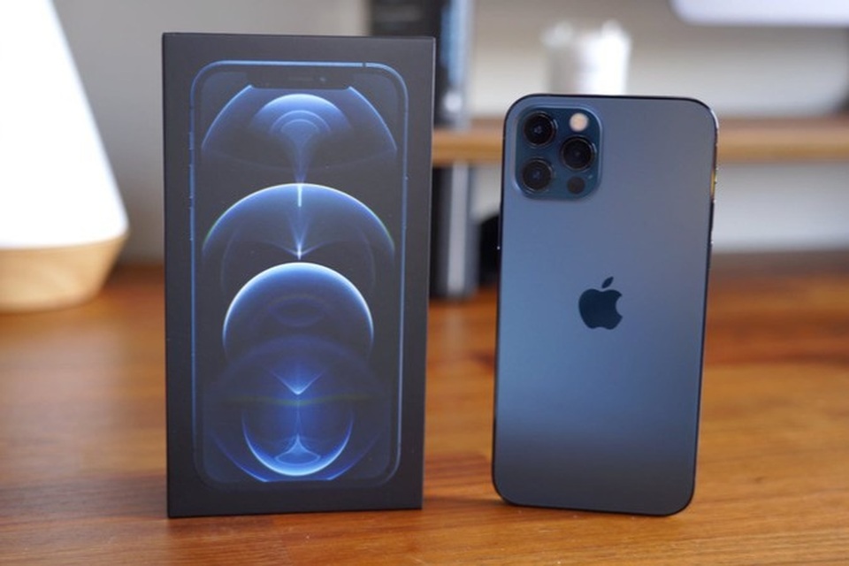 Giá iPhone 12 Pro Max giảm mạnh, xuống mức thấp nhất từ khi mở bán - 1 Giá iPhone 12 Pro Max giảm mạnh, xuống mức thấp nhất từ khi mở bán - 1