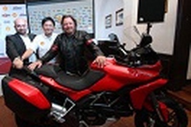 Chương trình du lịch khám phá Châu Á bằng xe gắn máy lên sóng