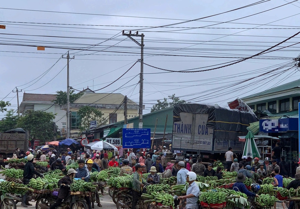 Thông tin mới vụ xe tải lao vào chợ Tân Long khiến nhiều người thương vong - 2