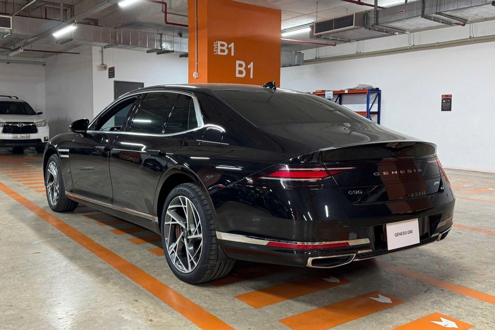 Xe Hàn hàng hiếm chào bán giá 6 tỷ đồng, đối đầu S-Class và BMW 7 Series - 3 Xe Hàn hàng hiếm chào bán giá 6 tỷ đồng, đối đầu S-Class và BMW 7 Series - 3