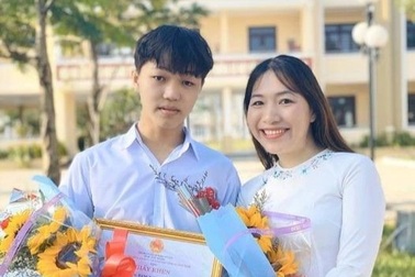 Cộng đồng mạng thán phục chúc mừng nam sinh đạt điểm tuyệt đối môn Văn