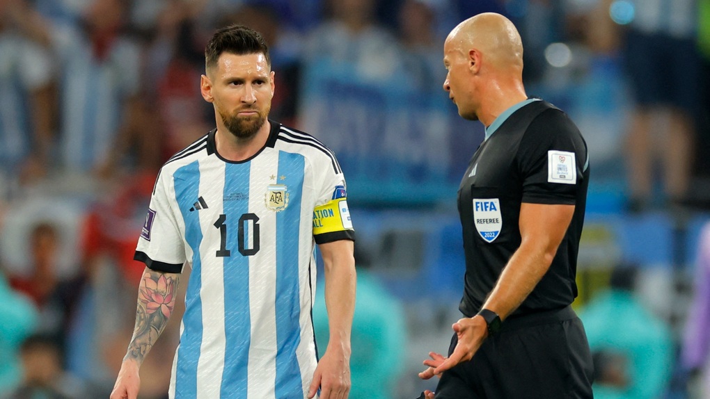FIFA giao trận chung kết World Cup cho trọng tài thiếu kinh nghiệm? - 2 FIFA giao trận chung kết World Cup cho trọng tài thiếu kinh nghiệm? - 2