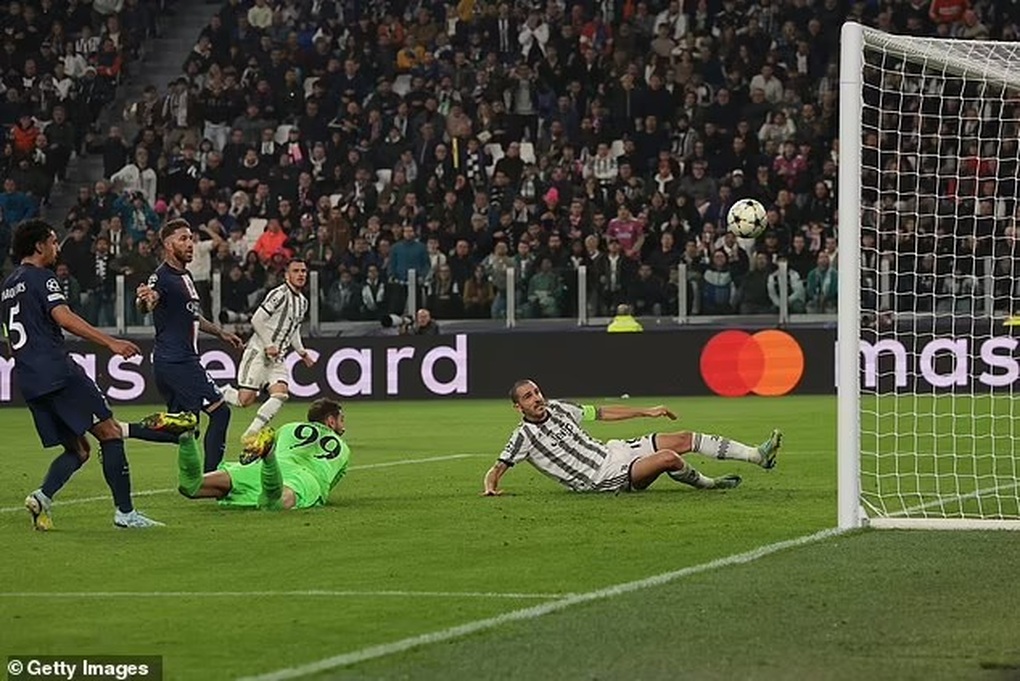 Đánh bại Juventus, PSG vẫn không thể lên ngôi đầu bảng - 4 Đánh bại Juventus, PSG vẫn không thể lên ngôi đầu bảng - 4