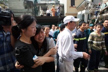 Hà Nội: Nổ gas gây sập nhà, 2 cháu bé tử vong