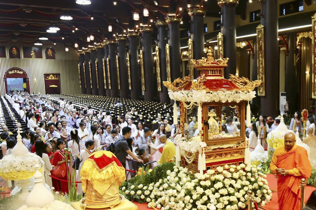 Yên Tử dự kiến đón lượng khách kỷ lục chiêm bái xá lợi Đức Phật - 1