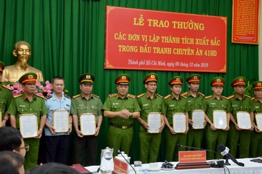 Khen thưởng chuyên án phá đường dây hàng nghìn bánh heroin tại TPHCM