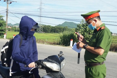 Nghệ An bố trí làm việc luân phiên, cấp giấy đi đường cho cán bộ