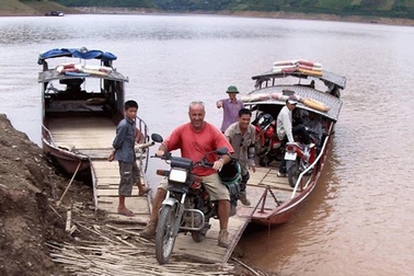 Du khách Mỹ: "Phượt bằng xe máy ở Việt Nam là cuộc phiêu lưu vĩ đại nhất trong đời"