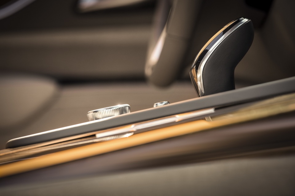 Cadillac Escalade thế hệ mới chính thức trình làng - 32 Cadillac Escalade thế hệ mới chính thức trình làng - 32