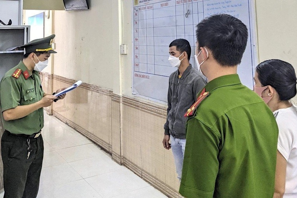 Bắt giam 2 giám đốc doanh nghiệp giúp chuyên gia dỏm nhập cảnh trái phép - 2 Bắt giam 2 giám đốc doanh nghiệp giúp chuyên gia dỏm nhập cảnh trái phép - 2