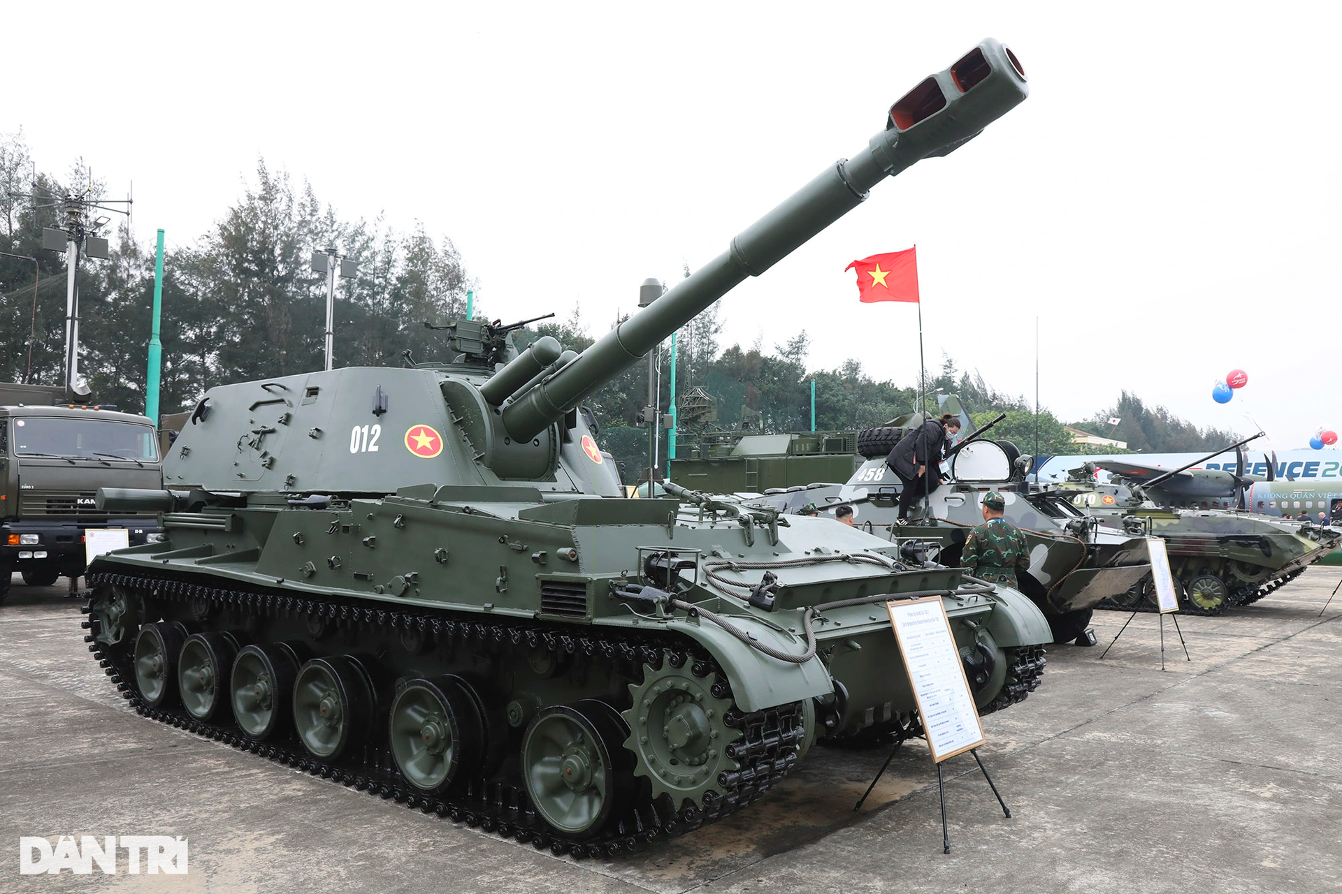 Trải nghiệm bắn súng, ngắm hàng loạt khí tài khủng ở Triển lãm Quốc phòng - 7 Trải nghiệm bắn súng, ngắm hàng loạt khí tài khủng ở Triển lãm Quốc phòng - 7
