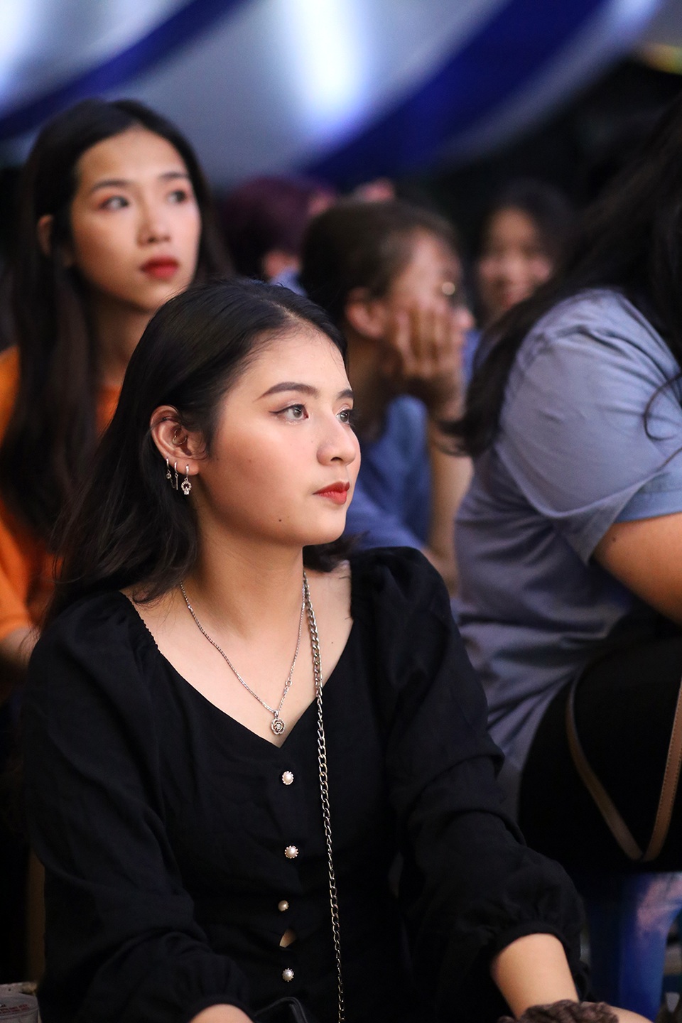 Giọt nước mắt học sinh THPT Việt Đức rơi trong lễ trưởng thành - 3 Giọt nước mắt học sinh THPT Việt Đức rơi trong lễ trưởng thành - 3