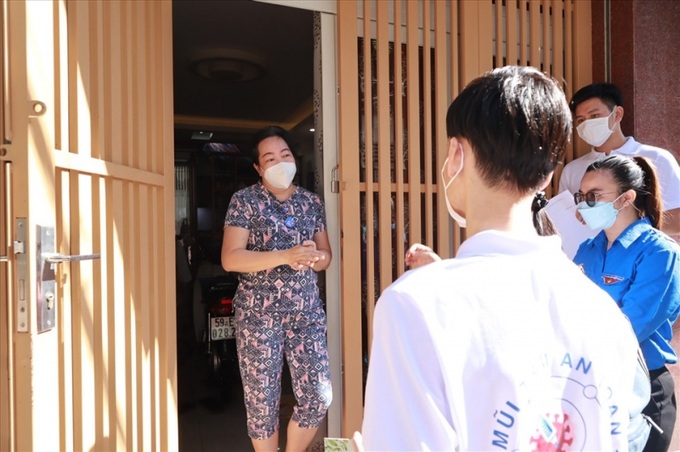 F025A9F6-6438-4C0F-8