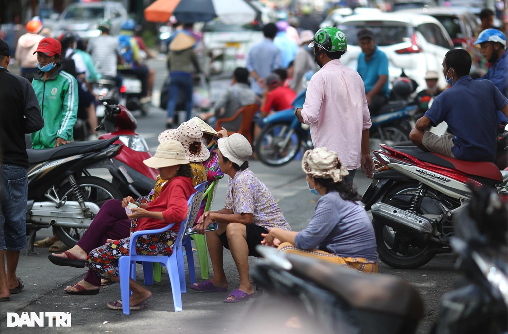 Vé xem đội tuyển Việt Nam dễ mua, dân phe vé Vé xem đội tuyển Việt Nam dễ mua, dân phe vé