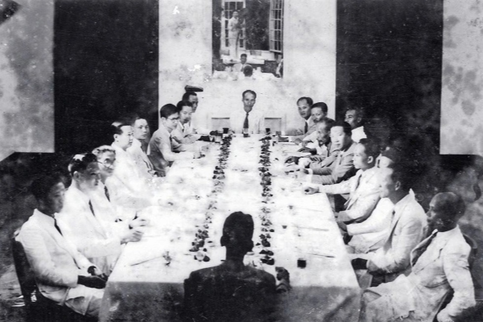 Tổ chức chính quyền địa phương trong bối cảnh đặc thù ngày đầu lập nước