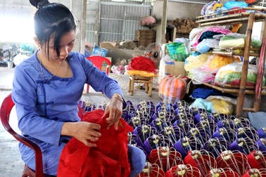 Độc đáo nghề làm lồng đèn hơn 400 tuổi ở Hội An