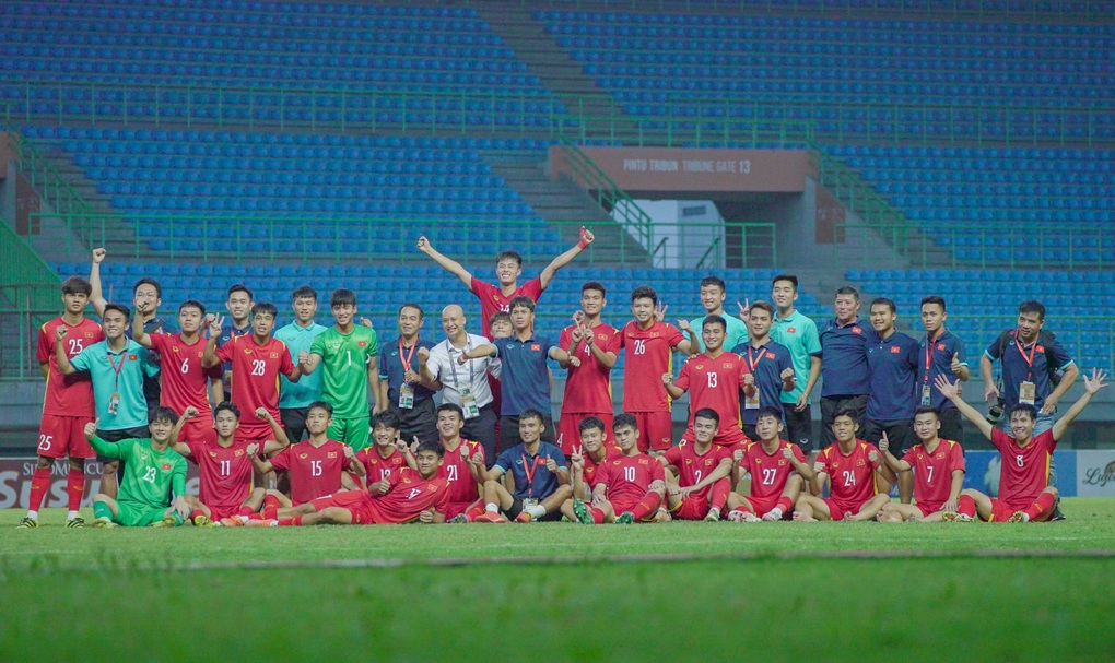 Đánh bại Thái Lan, U19 Việt Nam giành HCĐ giải U19 Đông Nam Á - 2 Đánh bại Thái Lan, U19 Việt Nam giành HCĐ giải U19 Đông Nam Á - 2