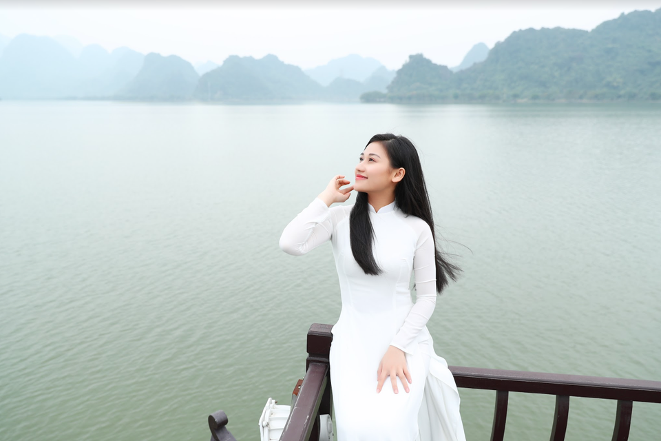 Ca sĩ Lê Minh Ngọc tát bạn diễn sưng má trong phim ca nhạc - 2 Ca sĩ Lê Minh Ngọc tát bạn diễn sưng má trong phim ca nhạc - 2
