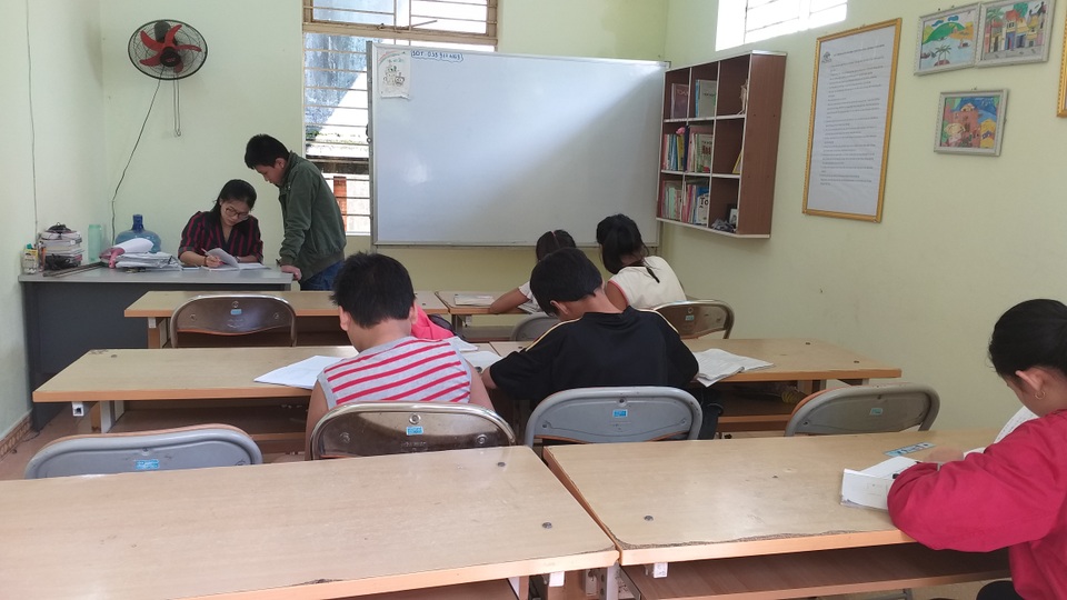 Lớp học cộng đồng miễn phí cho trẻ em nghèo - 3 Lớp học cộng đồng miễn phí cho trẻ em nghèo - 3