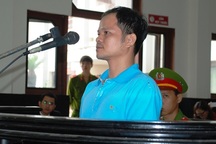 Tranh cãi việc “đổi” chai nước có ruồi lấy 500 triệu đồng có phạm tội