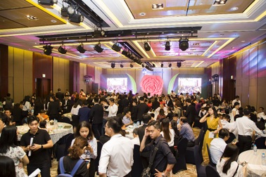 Tại sao nhà 2 sân vườn Rosita Garden hút khách?