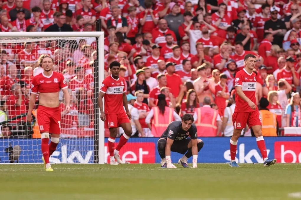 Xác định đội bóng thứ ba thăng hạng Premier League - 3