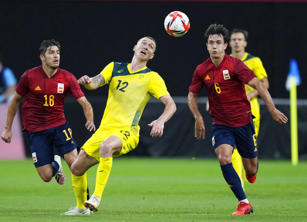 Dàn sao Tây Ban Nha nhọc nhằn đánh bại Olympic Australia - 1