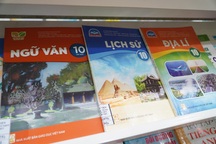 Một bộ SGK thống nhất toàn quốc: “Trông Bắc, trông Nam, trông cả địa cầu”