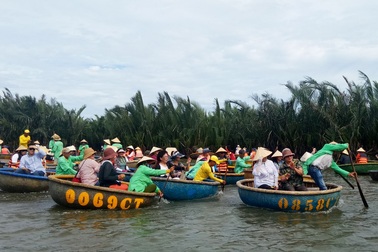 Chấm dứt tình trạng dùng loa “kẹo kéo” ở rừng dừa Bảy Mẫu