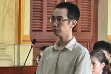 Sập bẫy lừa, nhân viên ngân hàng kéo 4 đồng nghiệp vào tù