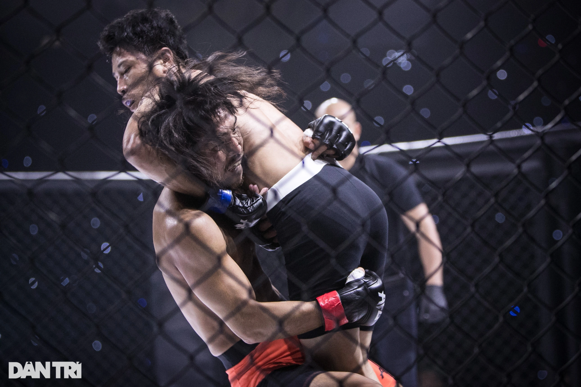 Nữ võ sĩ Thanh Trúc giành chiến thắng duy nhất cho MMA Việt Nam tại AFC21 - 5 Nữ võ sĩ Thanh Trúc giành chiến thắng duy nhất cho MMA Việt Nam tại AFC21 - 5