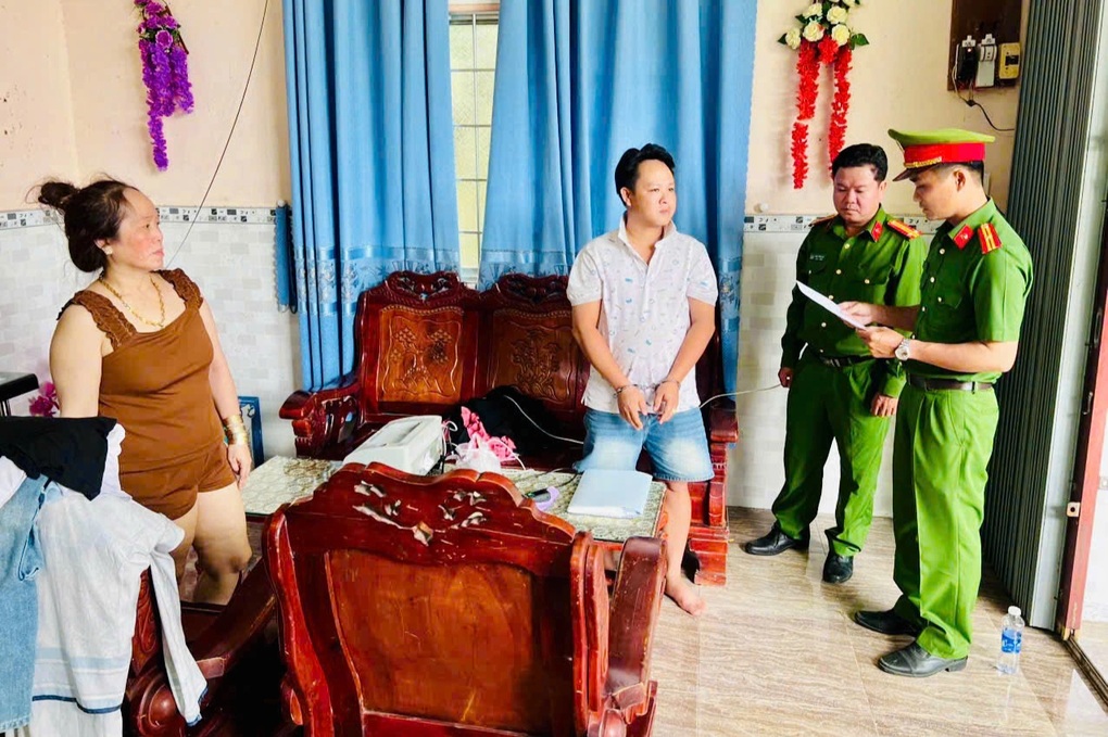 Chồng nhận cá cược bóng đá, vợ ghi lô đề trong mùa World Cup - 1 Chồng nhận cá cược bóng đá, vợ ghi lô đề trong mùa World Cup - 1