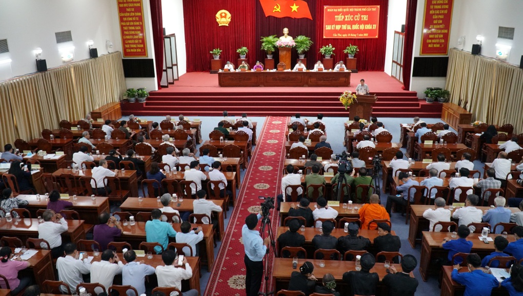Thủ tướng: Khó khăn trang thiết bị ngành y là vấn đề bức xúc - 5 Thủ tướng: Khó khăn trang thiết bị ngành y là vấn đề bức xúc - 5