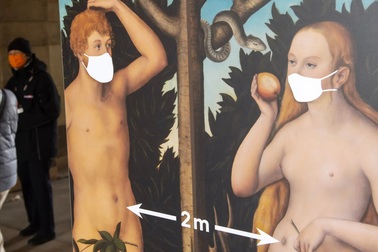 Triển lãm nghệ thuật ở Châu Âu diễn ra rất khác sau dịch Covid-19