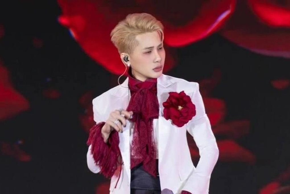 Những nghệ sĩ hát ca từ lệch chuẩn cần chấn chỉnh - 1 Những nghệ sĩ hát ca từ lệch chuẩn cần chấn chỉnh - 1