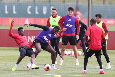 Man Utd hủy đấu giao hữu với Stoke City do có người nhiễm Covid-19