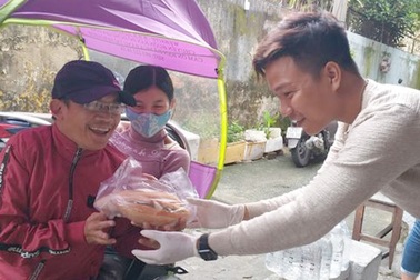 Tiệm bánh mì 0 đồng của chàng trai 9X