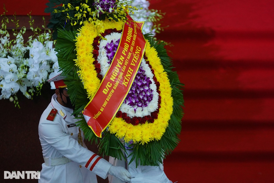 Lãnh đạo Đảng, Nhà nước viếng nguyên Phó Thủ tướng Trương Vĩnh Trọng - 1 Lãnh đạo Đảng, Nhà nước viếng nguyên Phó Thủ tướng Trương Vĩnh Trọng - 1