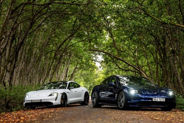 Porsche chính thức ra mắt dòng xe thể thao thuần điện cao cấp Taycan tại Việt Nam