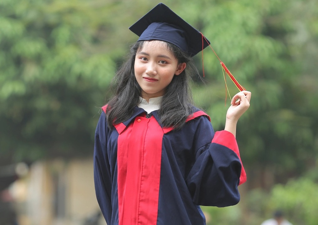 „Super seltener“ Jahrgangsbester der Medizinischen Universität Hanoi – 1 Thủ khoa “siêu hiếm” của Đại học Y Hà Nội - 1