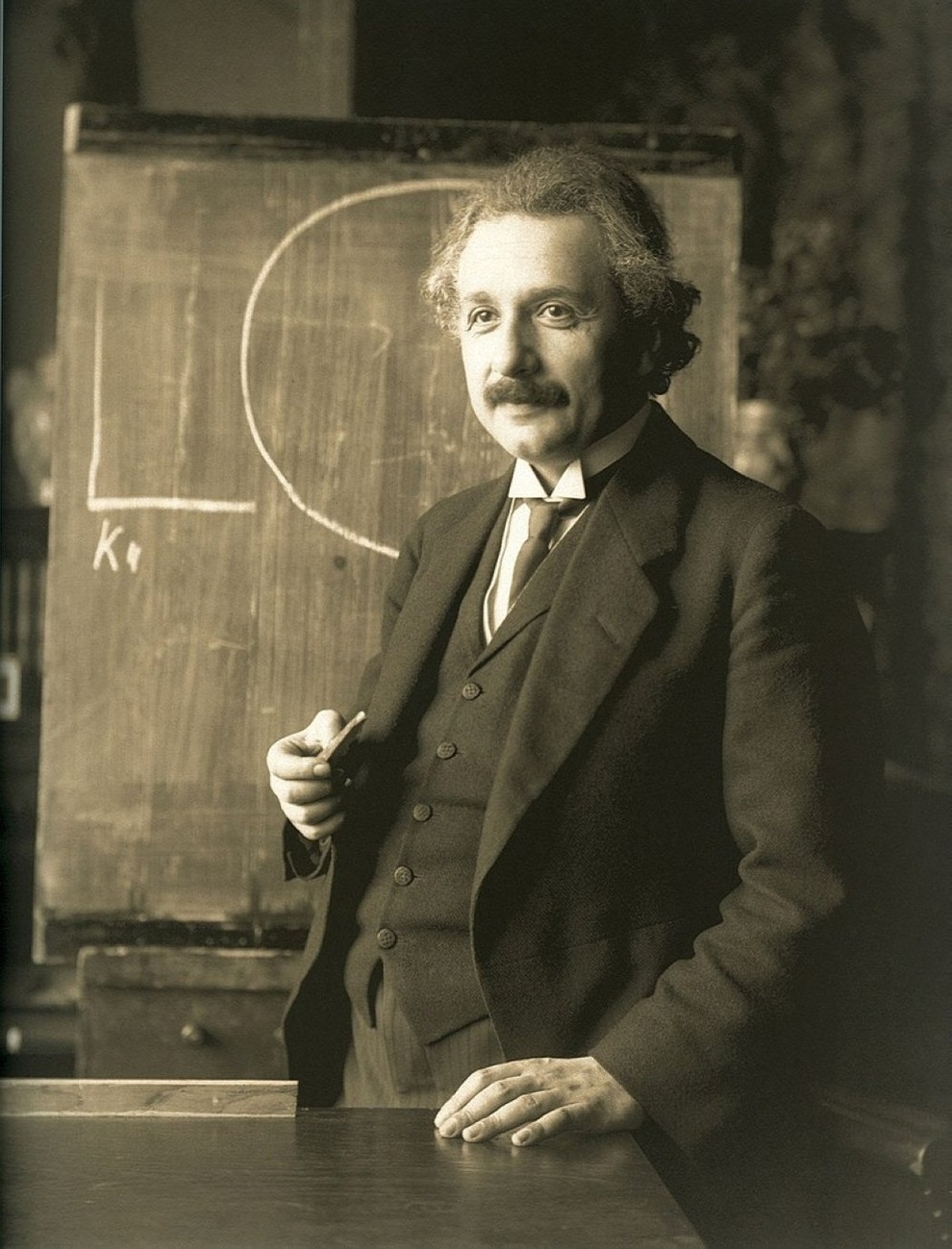 Bản thảo viết tay về thuyết tương đối của Einstein có giá 295 tỷ đồng - 2 Bản thảo viết tay về thuyết tương đối của Einstein có giá 295 tỷ đồng - 2