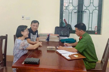 Vợ Trung tá công an bất ngờ nhận được gần 200 triệu đồng từ tài khoản lạ