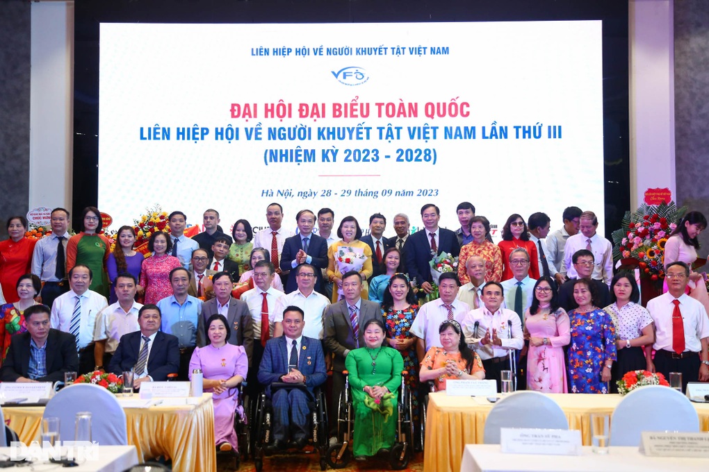 Bà Đặng Huỳnh Mai tái đắc cử chủ tịch Người khuyết tật Việt Nam - 3 Bà Đặng Huỳnh Mai tái đắc cử chủ tịch Người khuyết tật Việt Nam - 3