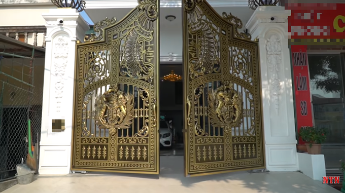 Tuyên bố comeback chinh phục nút kim cương, NTN khoe khéo nhà 4 tầng mới xây, phong cách hoàng gia mạ vàng! - Ảnh 8. Tuyên bố comeback chinh phục nút kim cương, NTN khoe khéo nhà 4 tầng mới xây, phong cách hoàng gia mạ vàng! - Ảnh 8.