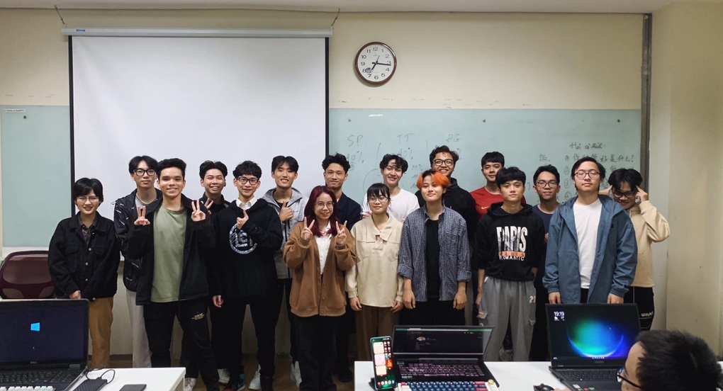 Thành tích ấn tượng của cô gái nhận học bổng 100% Đại học FPT - 3 Thành tích ấn tượng của cô gái nhận học bổng 100% Đại học FPT - 3