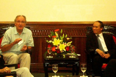 Thượng nghị sĩ Mỹ kiểm tra xử lý dioxin tại Đà Nẵng