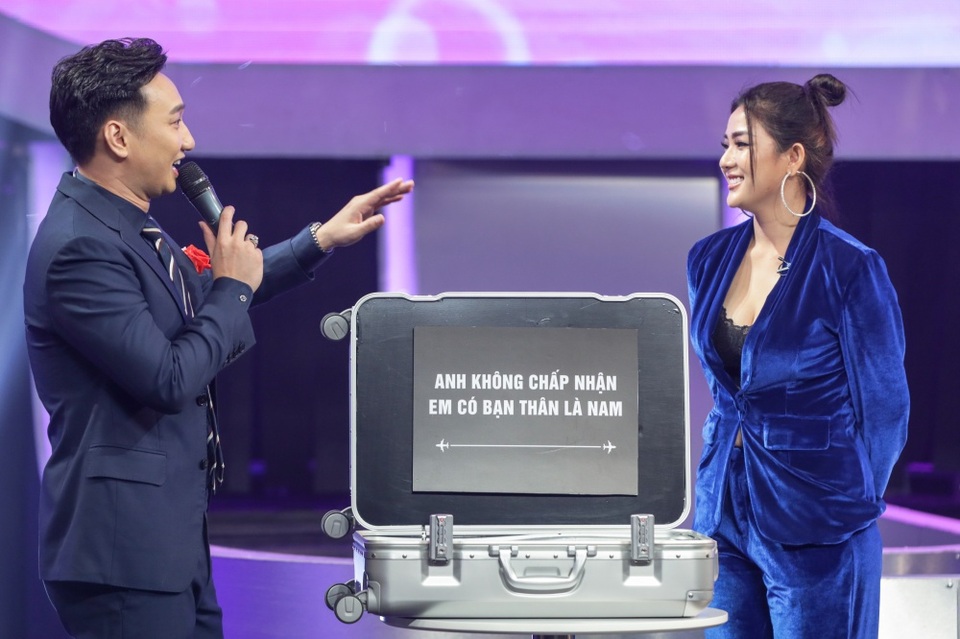 Hari Won bị trêu chọc: “Cưới người đàn ông hay khóc nhất showbiz” - 2 Hari Won bị trêu chọc: “Cưới người đàn ông hay khóc nhất showbiz” - 2